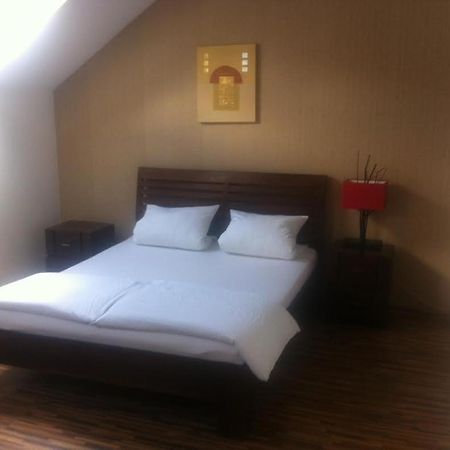 Central Apartman Sopron Exterior photo