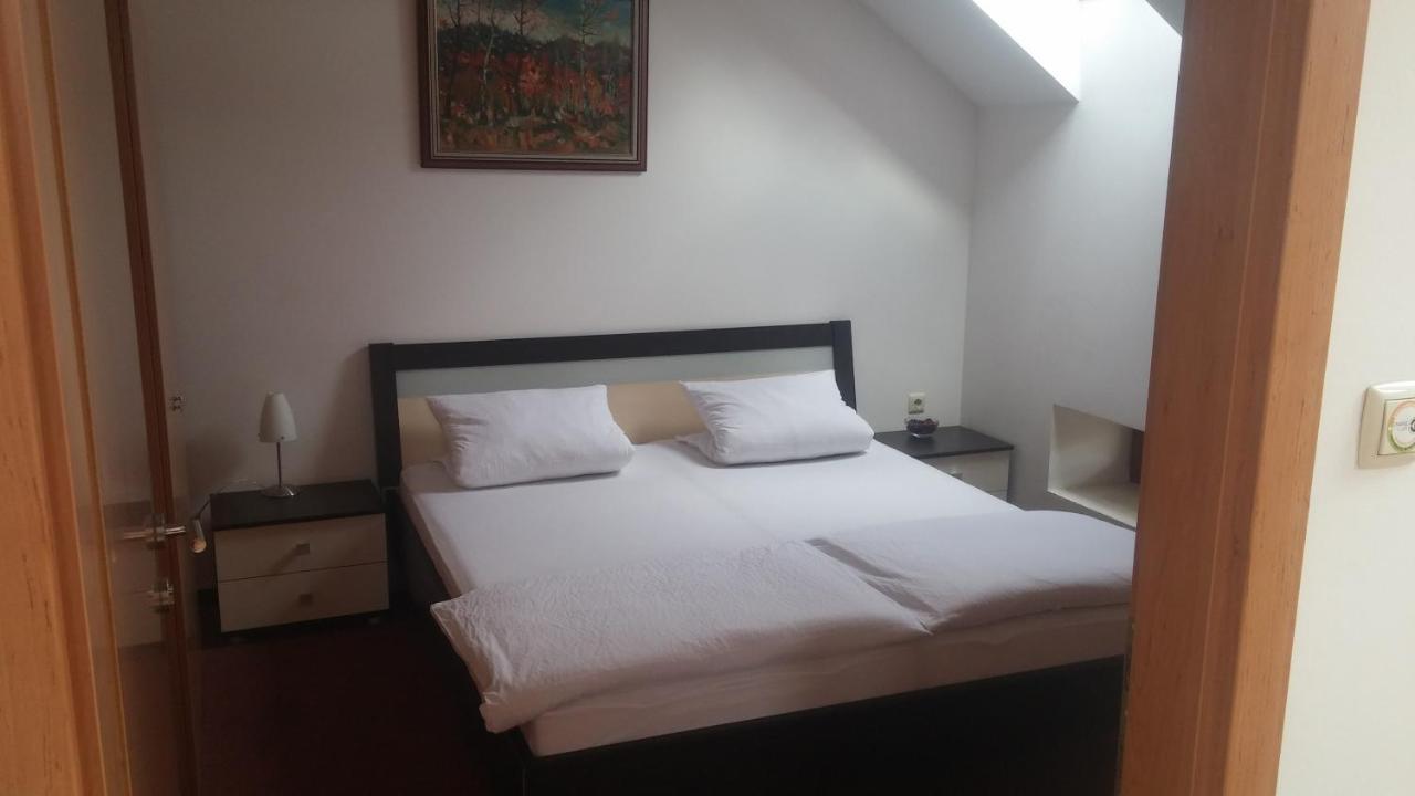 Central Apartman Sopron Exterior photo