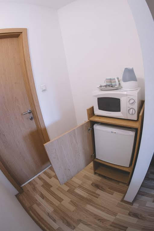 Central Apartman Sopron Exterior photo